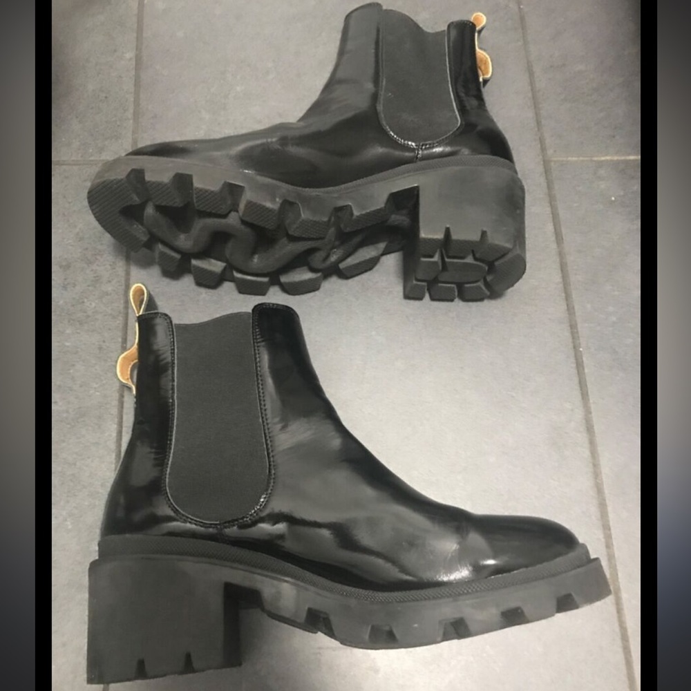 Gucci black heel boots